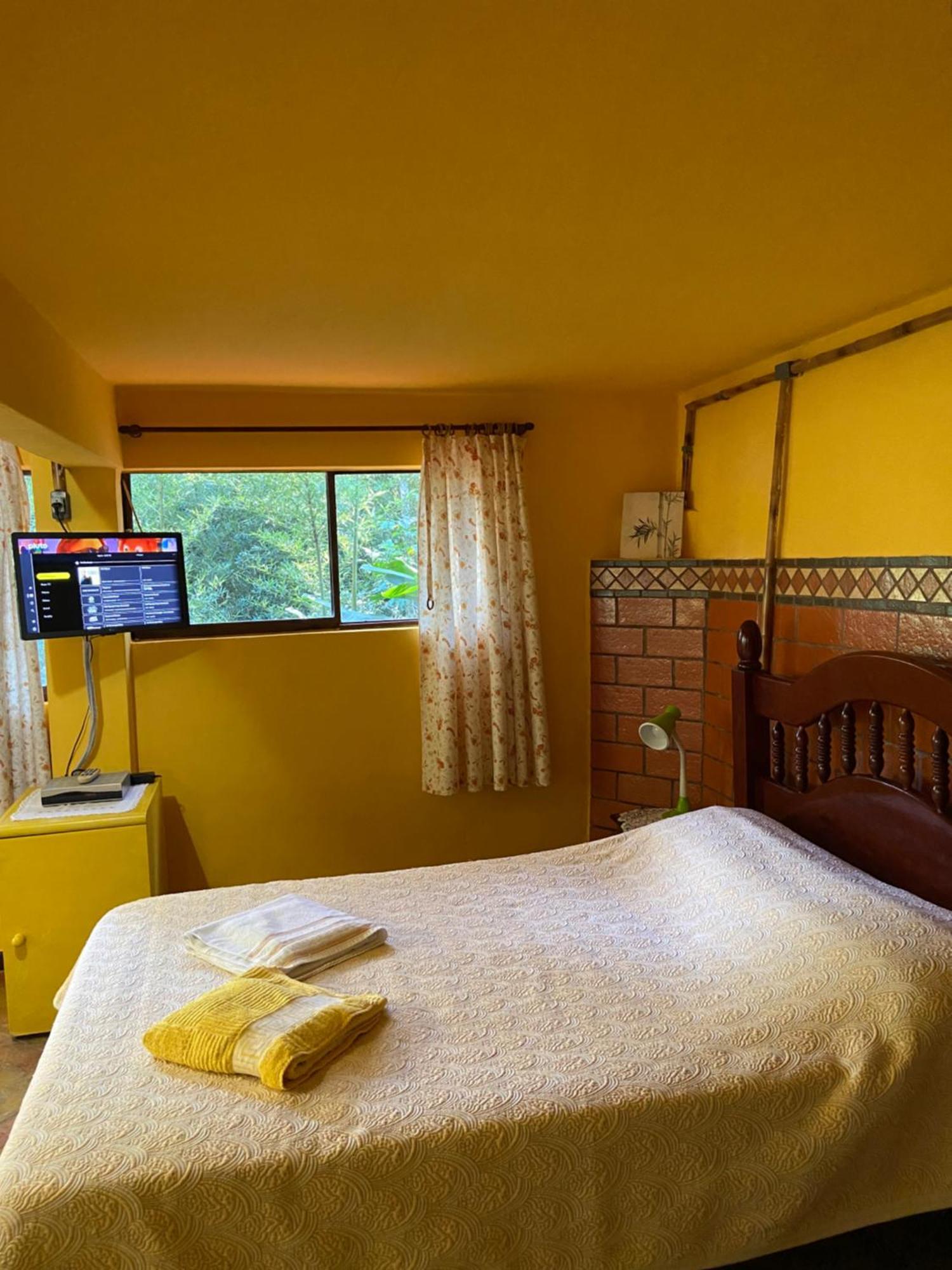 Chale Laranja - Sitio Caldeirao Villa Posse  Bagian luar foto